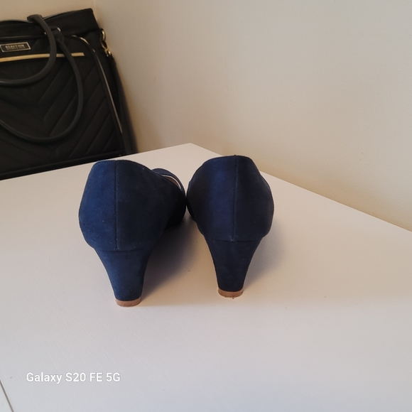 Shoes - Picture 2 of 3